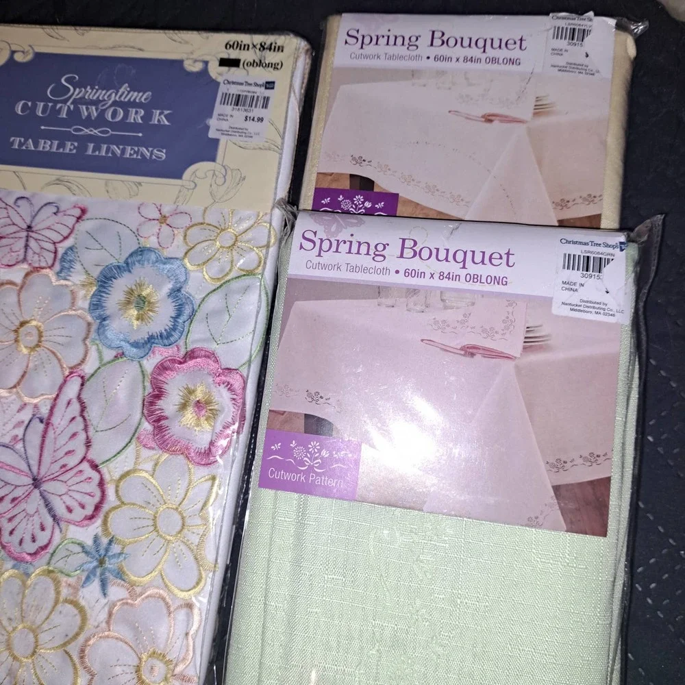 NIB-Celebrate Spring The Christmas Tree Shops Way!! Tablecloths Flower Napkin